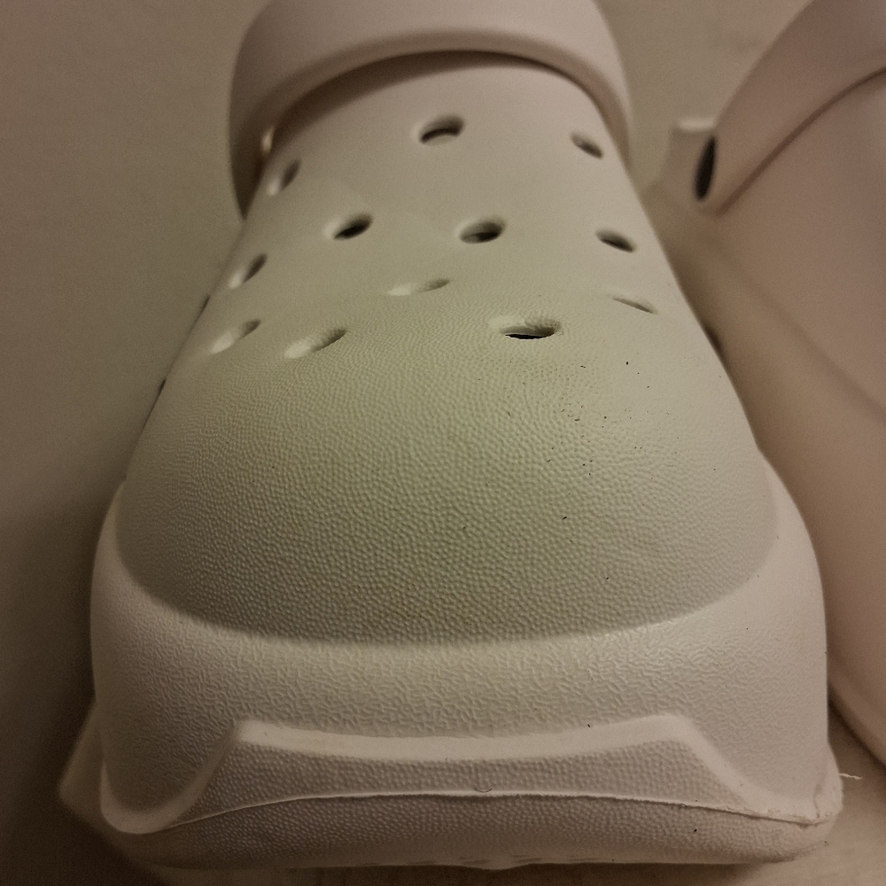 Womens 2 Inches Platfotm Bear Design Clogs - White Size 9 - 10,  Like Crocs - Picture 3 of 16